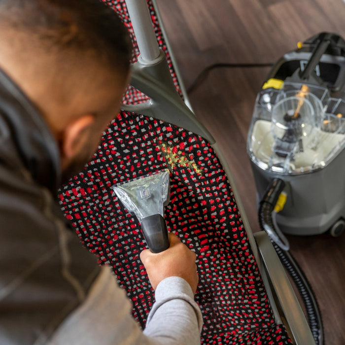 Karcher Puzzi 8/1 – 1380W Spray Extraction Carpet Cleaner (1.100-240.0)