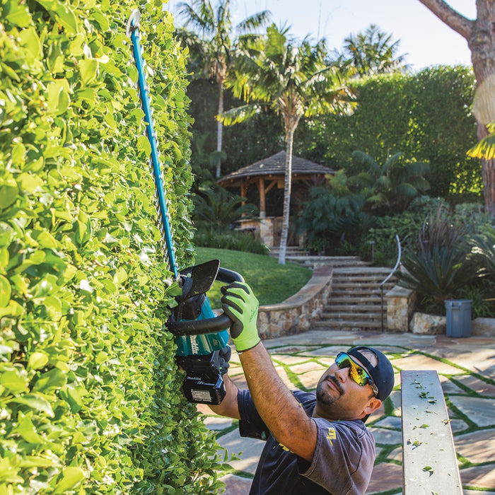 Makita 18V Brushless Hedge Trimmer 600mm DUH602Z