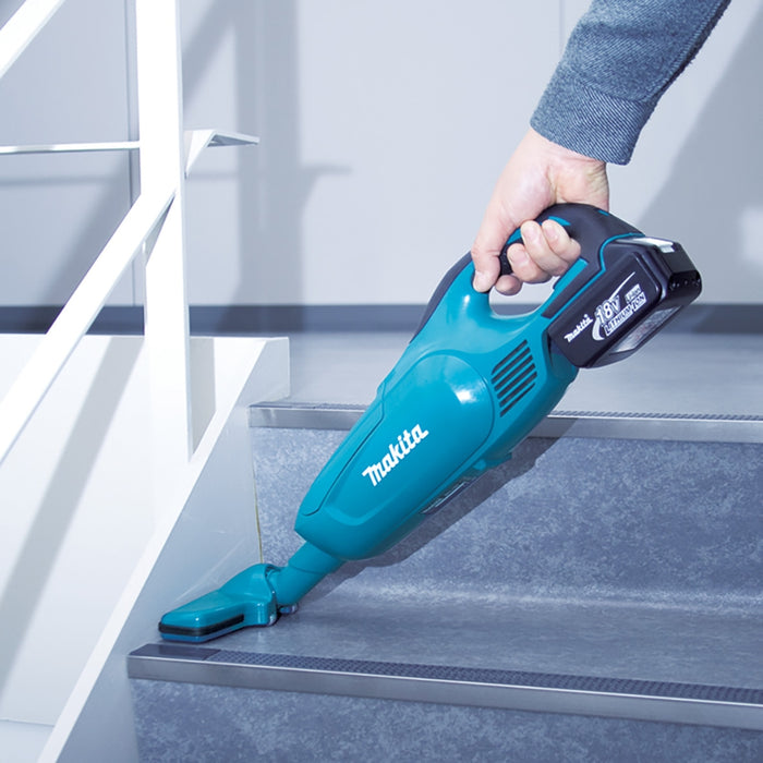 Makita 18V Mobile Stick Vacuum DCL182Z